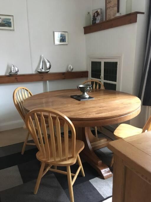 Brook Lodge Garden Flat Суонидж Экстерьер фото