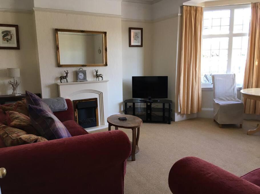 Brook Lodge Garden Flat Суонидж Экстерьер фото